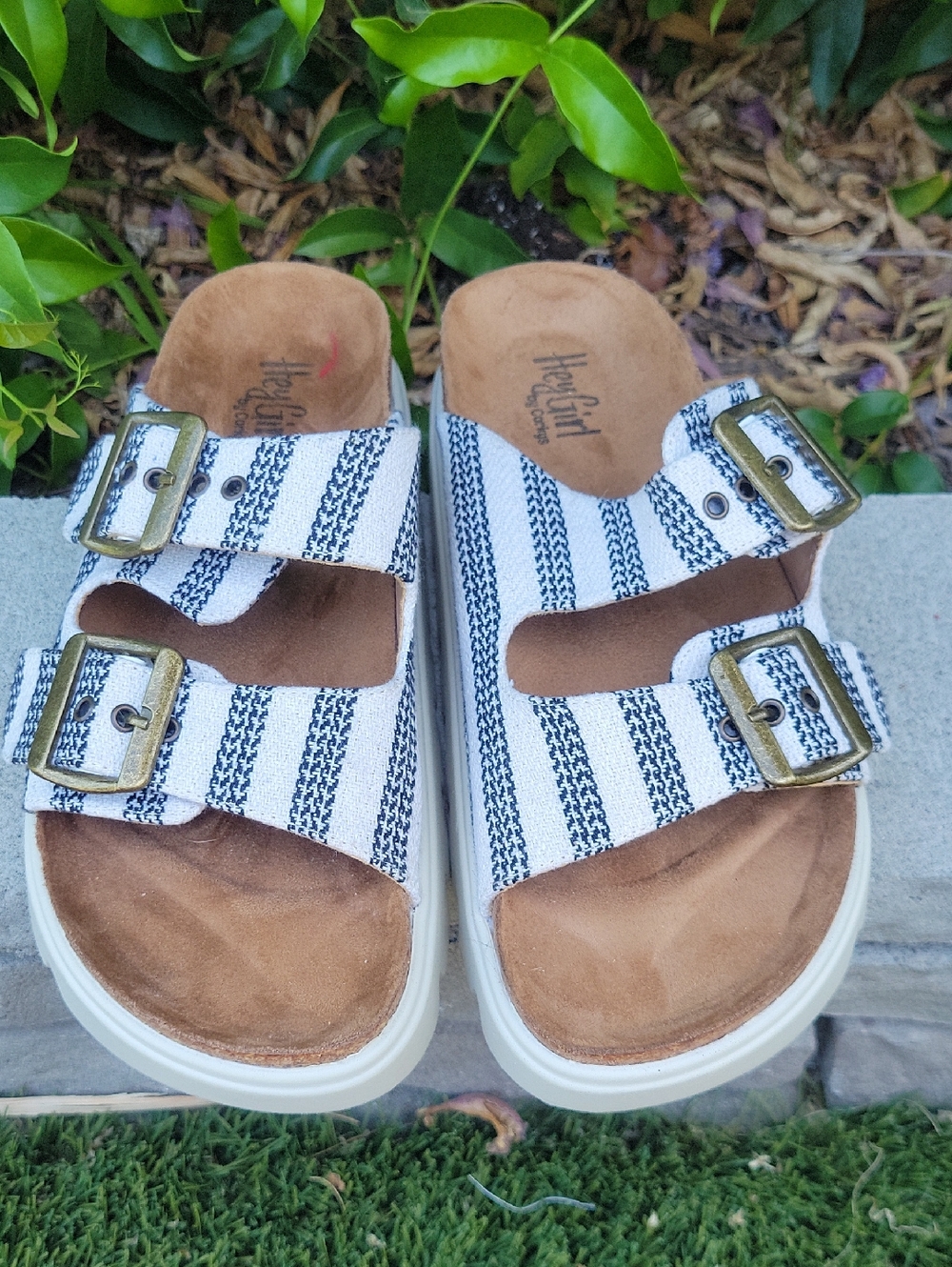 Hey Girl Rumor Has It Corkys Black & White Striped Sandals 9